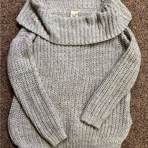 Light Gray Cowl Neck Sweater with Chunky Knit Texture